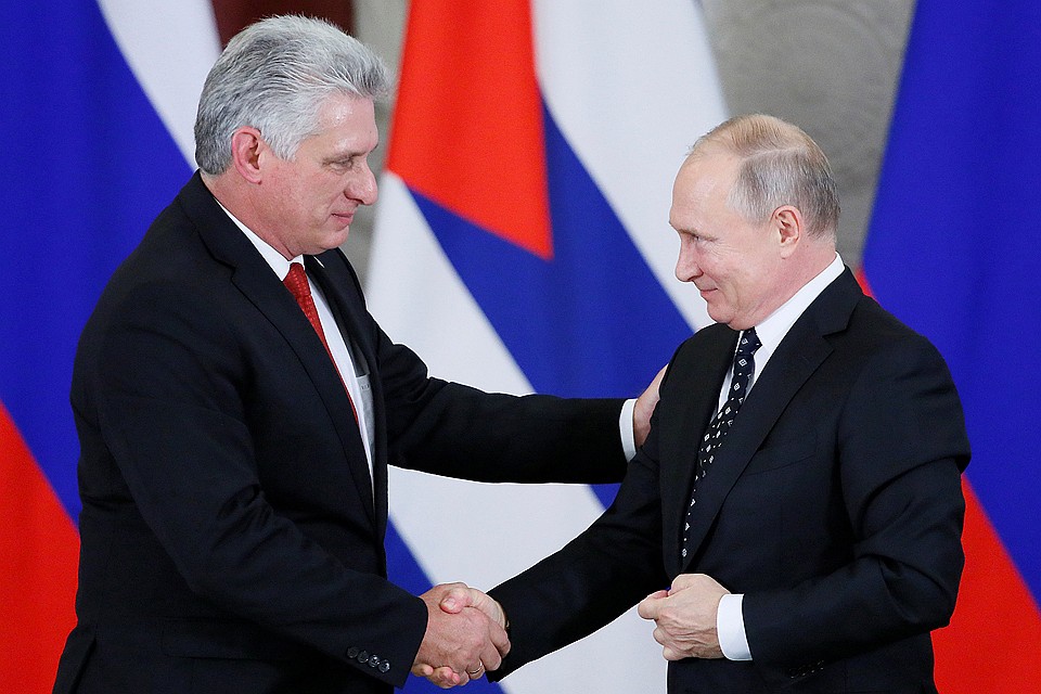 Мигель Диас-Канель Бермудес и Владимир Путин в Кремле.