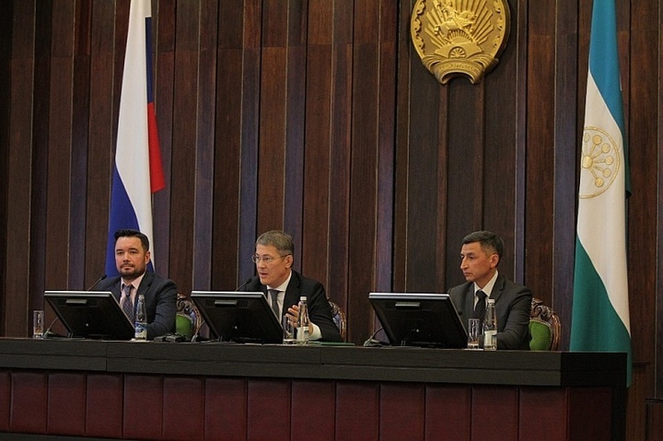 Радий Хабиров попросил СМИ реагировать на не справедливые ситуации