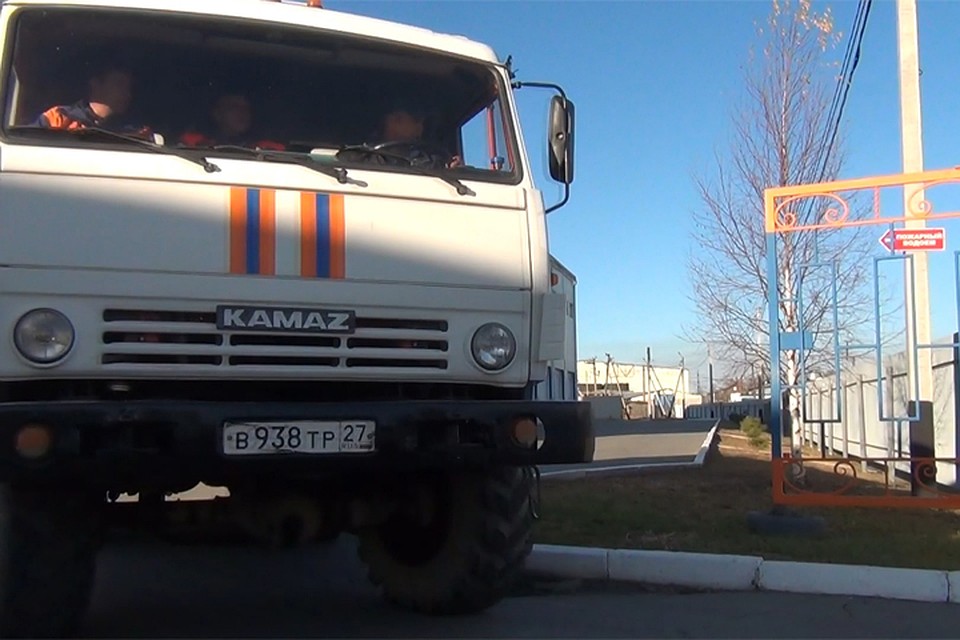 В Хабаровском крае мужчина зашел в реку и не вернулся, на его поиски направились спасатели