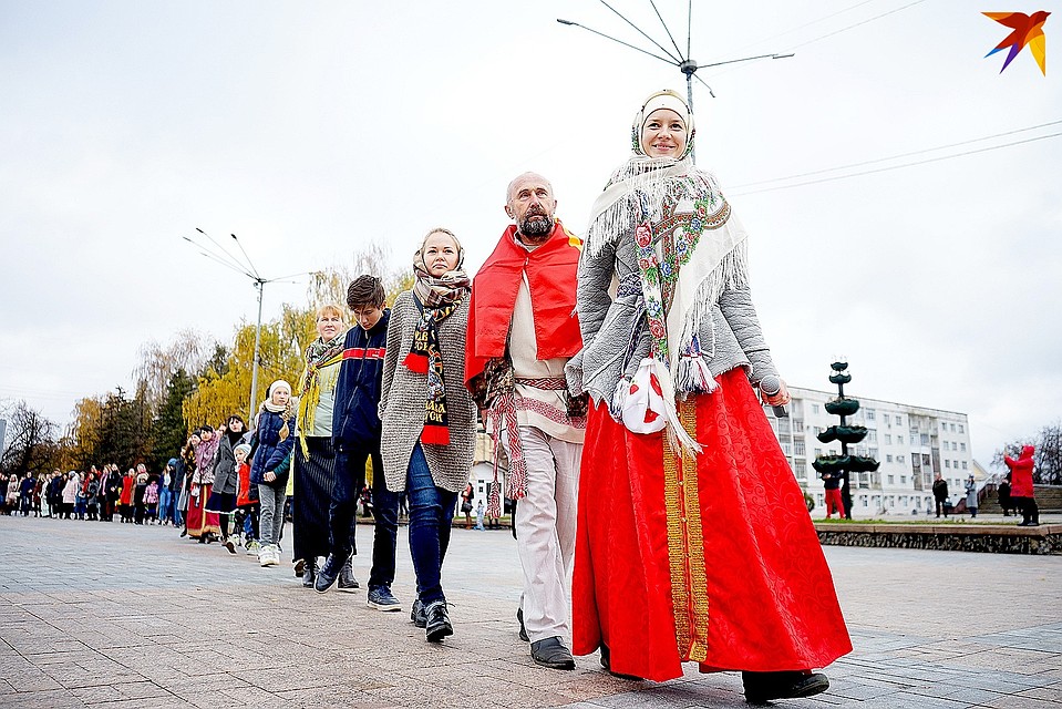 В хороводе жители Орла и гости города закружились на главной городской площади