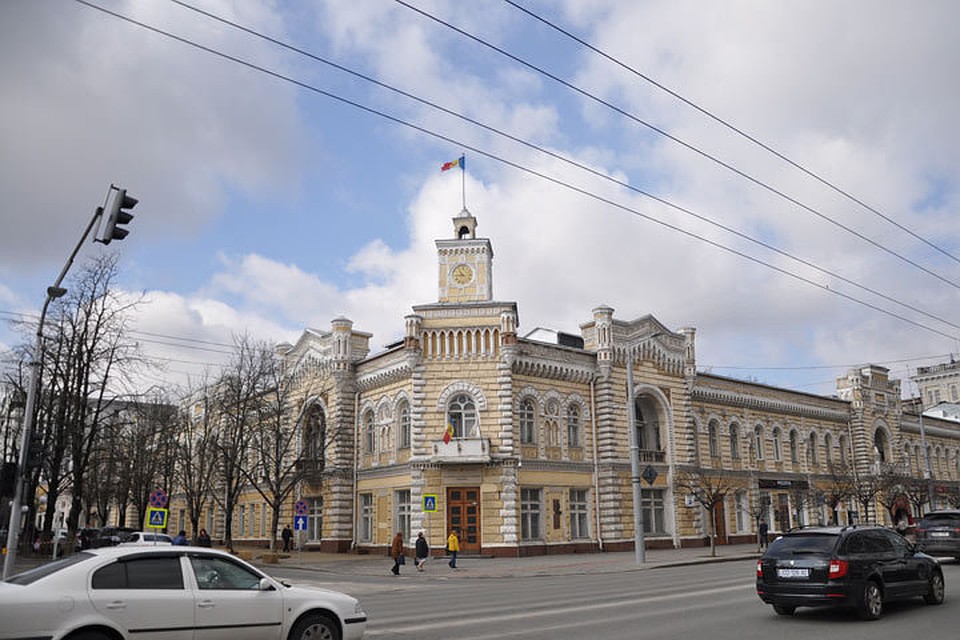 Кишиневская мэрия распродает недвижимость за копейки
