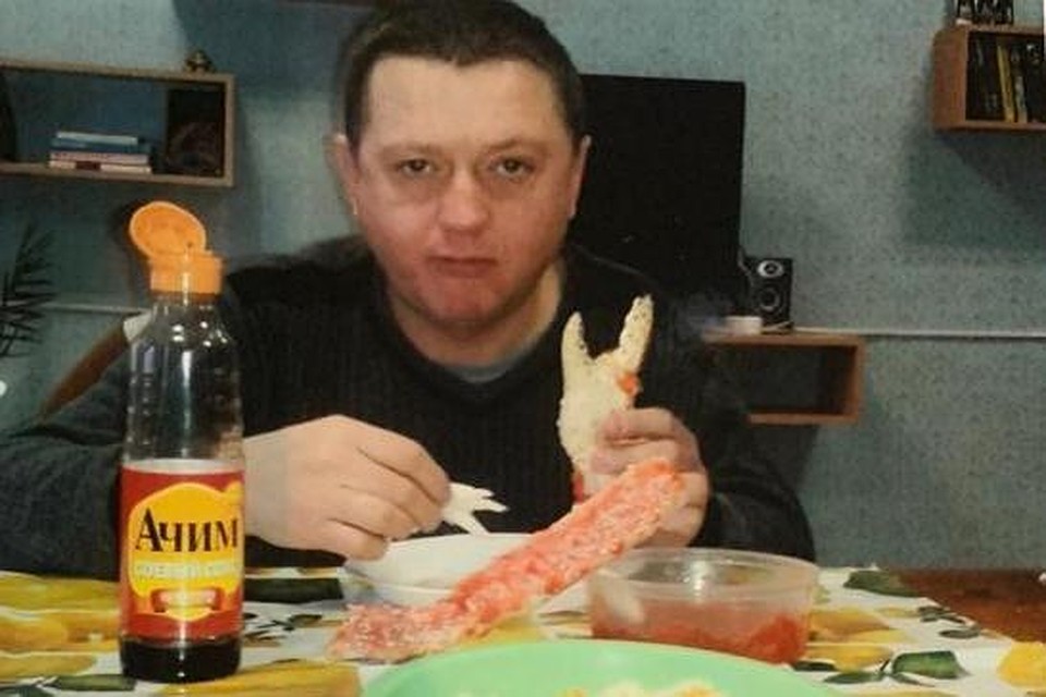 Цеповяз ел в колонии крабов и красную икру