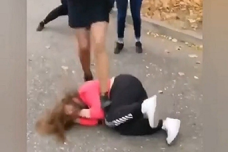 Девочку жестоко избили. Фото: скриншот видео