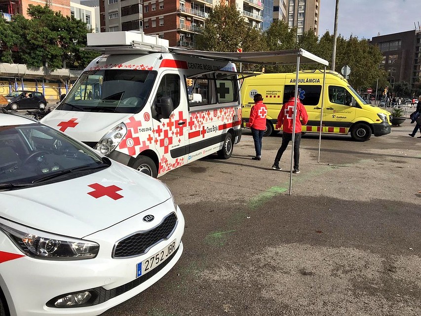 Число пострадавших при аварии поезда в Каталонии возросло до 49. Фото Twitter/emergenciescat