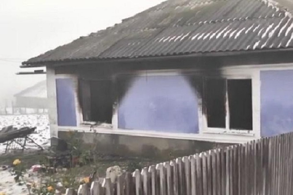 Дом подожгли, чтобы скрыть следы преступления.