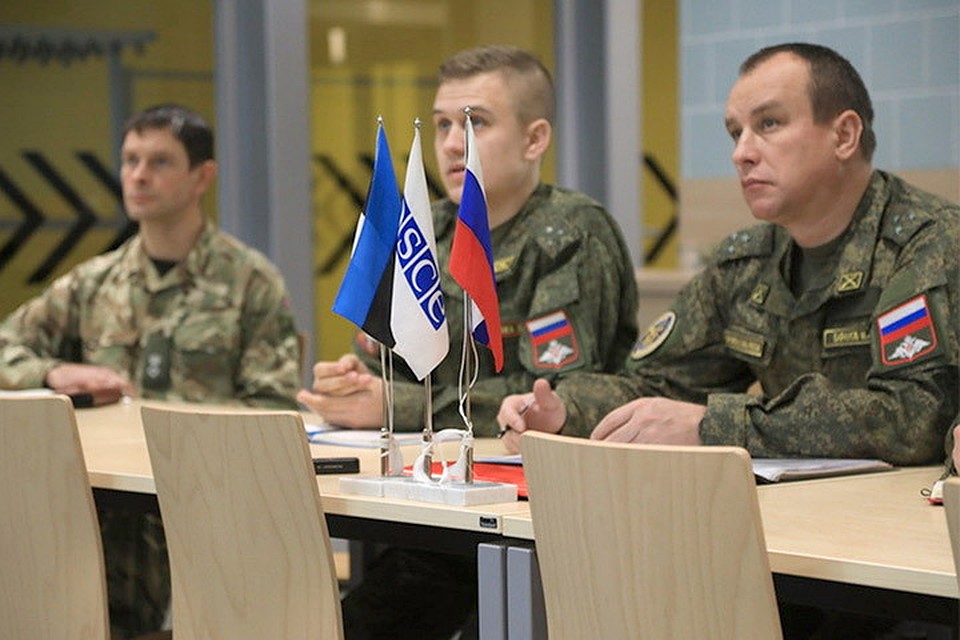 Российские инспекторы прибыли в Эстонию с ознакомительной миссией. Фото: с сайта mil.ee