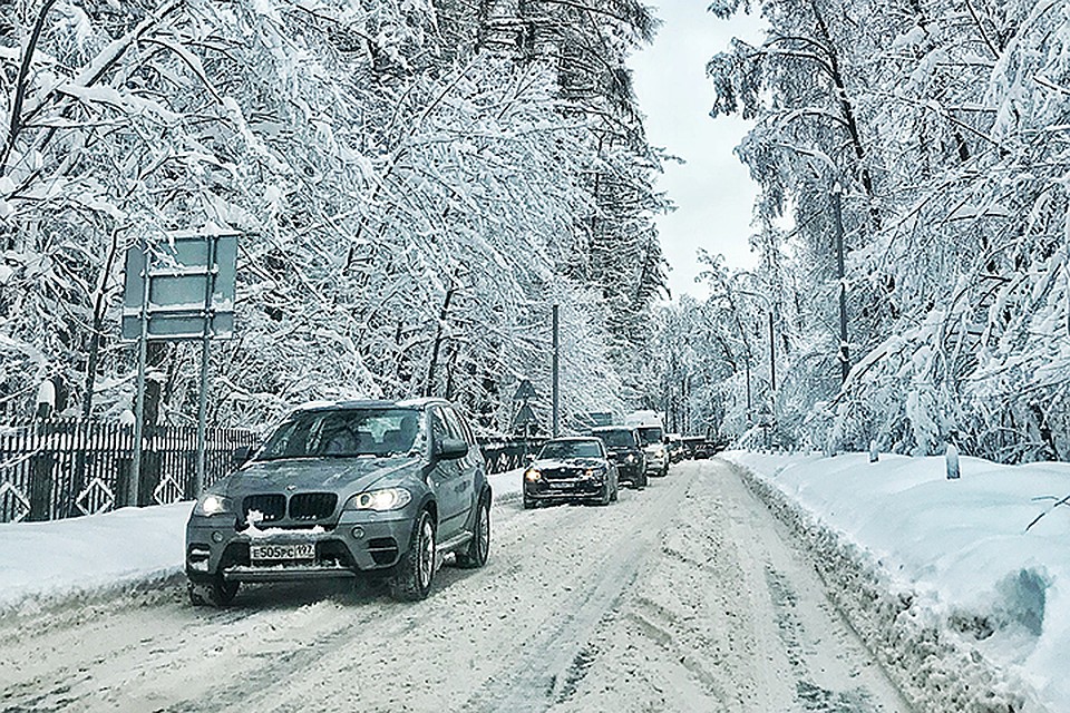 Прогноз погоды на 3 декабря в Петербурге: Снежно, но не холодно.