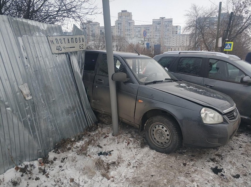 Сейчас полиция проводит проверку по факту ДТП