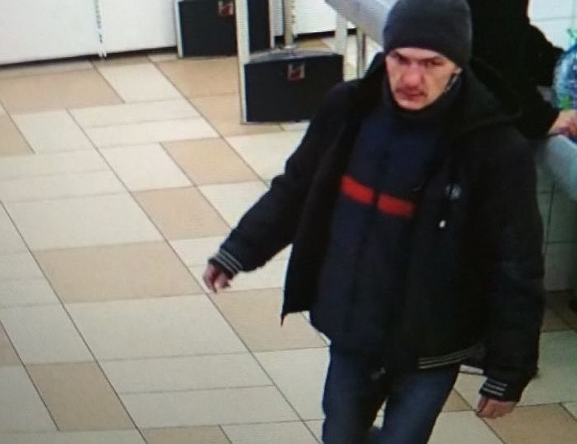 В Кобрине задержали мужчину, похитившего ящик с пожертвованиями.