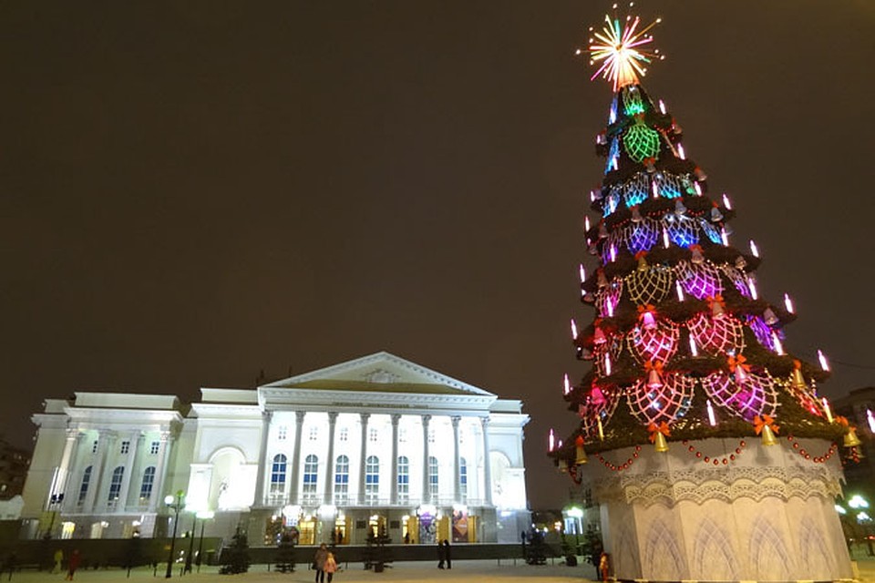 Главная новогодняя елка города возвращается на площадь 400-летия Тюмени