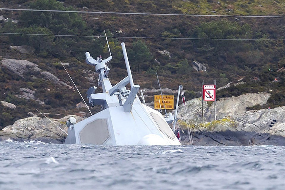 В Норвегии разработан план по подъему фрегата «Helge Ingstad». Фото: с сайта dagbladet.no