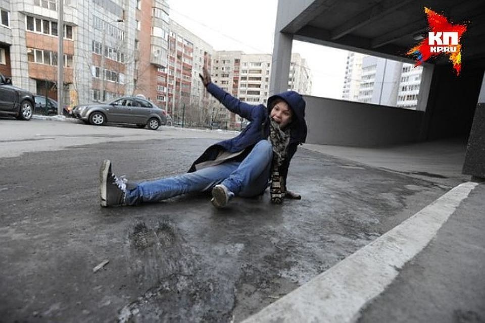 МЧС предупреждает: 7-9 декабря на дорогах Ленобласти будет гололед