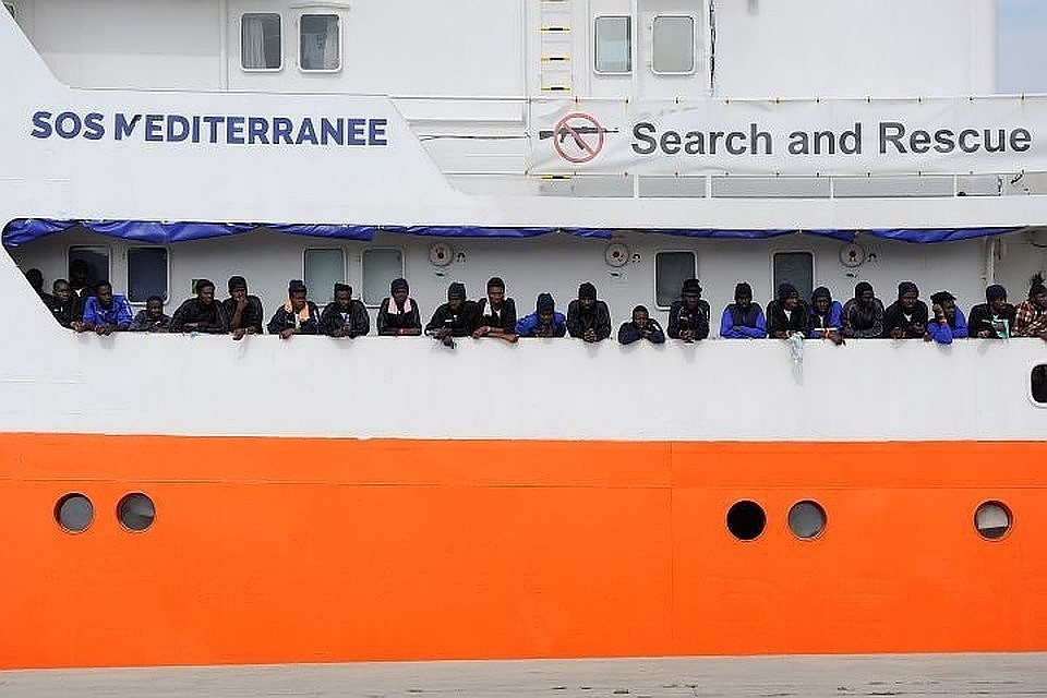 Aquarius принадлежит франко-германской неправительственной организации SOS Mediterranee