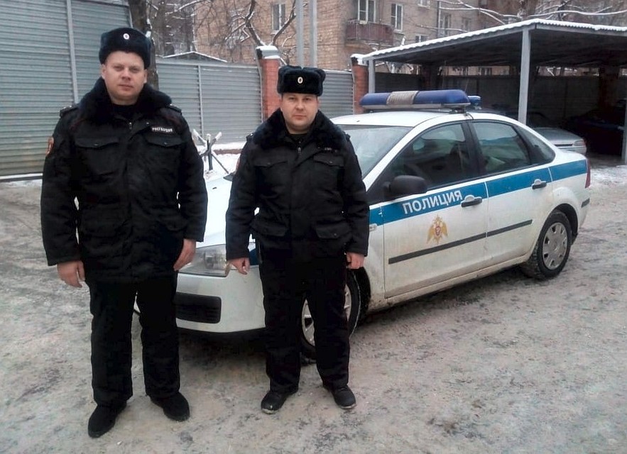 Росгвардейцы эвакуировали из бытовок в общей сложности 15 человек.