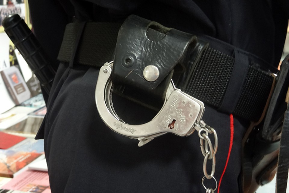 В Ноябрьске полицейский застрелил напавшего на него пациента диспансера