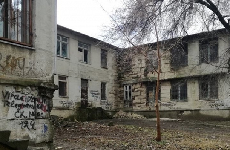 Детсадов в Кишиневе не хватает - самое время взяться за ремонт заборошенных зданий! Фото: golos.md