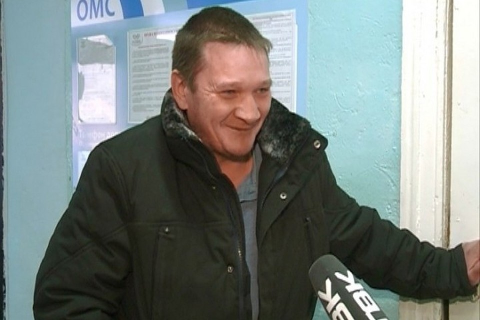 «Сухой треск и больше ничего не помню»: в Красноярском крае на голову мужчины рухнул потолок. Фото: Новости ТВК