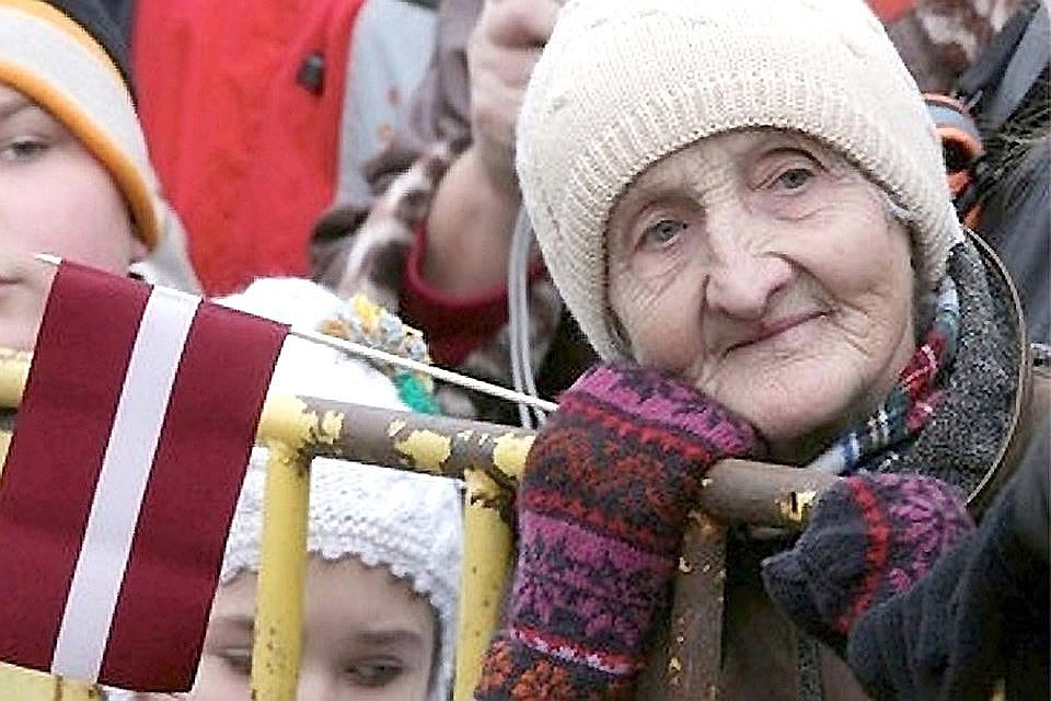 Пенсионный возраст в Латвии с 2014 года ежегодно повышается на три месяца.