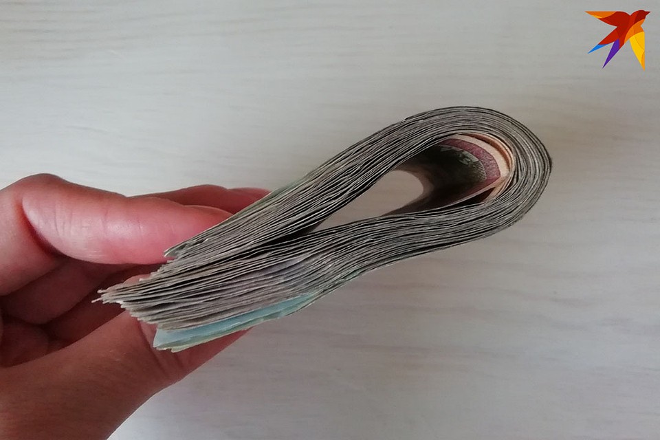 Женщина украла 25 тысяч рублей