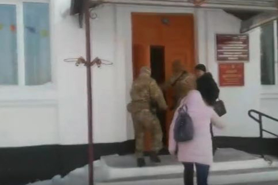 В Бурятии за бюджетные деньги возвели мост за 1,5 млн. рублей с настилом...из досок. СК проводит обыски.