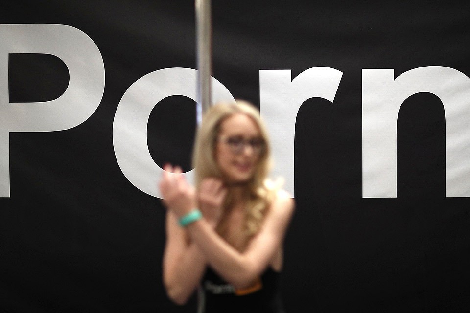 Крупнейший порносайт в мире Pornhub сообщил о резком увеличении посещаемости на фоне политической нестабильности в США.