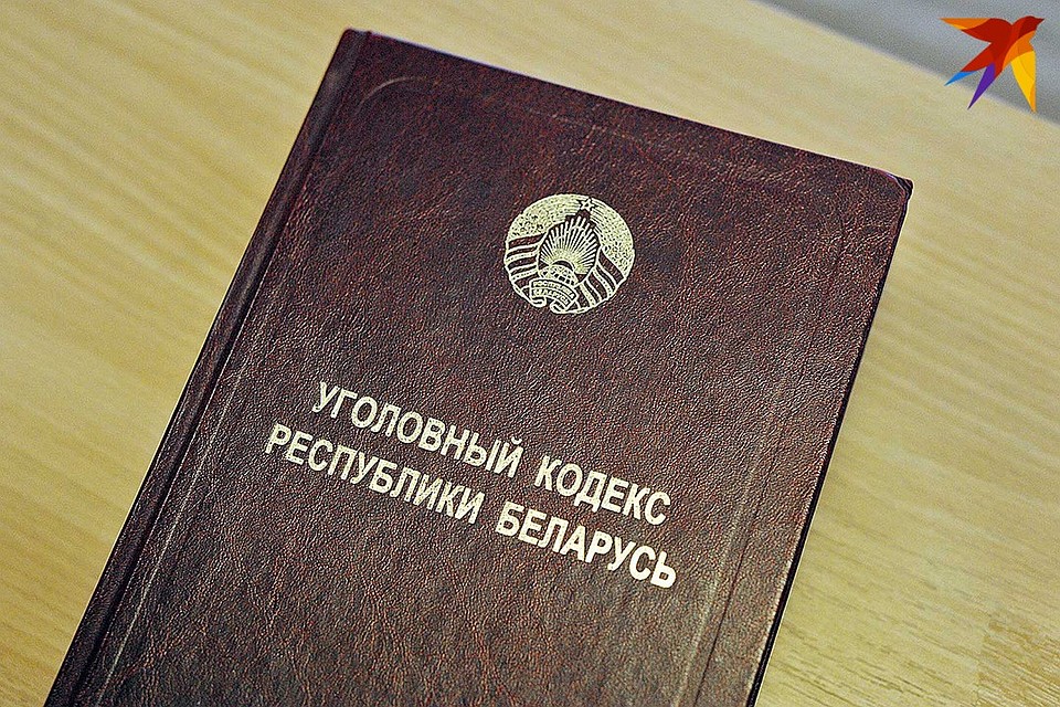 Женщина присвоила и обналичила чужую карту с овердрафтом.