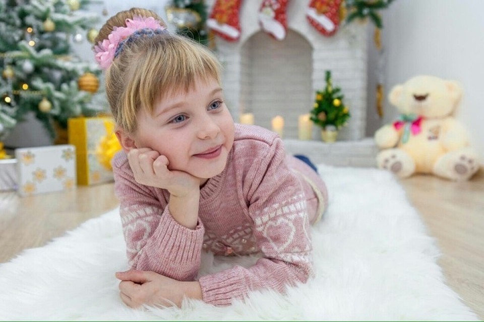 8-летнюю школьницу из Иркутской области, упавшую в канализационный люк, спасли разнорабочие-узбеки. Фото: семейный архив Людмилы Драница.