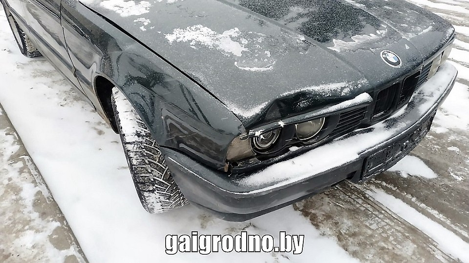 Мальчик, на которого наехал водитель "БМВ", получил закрытый перелом локтя и ушибы. Фото: gaigrodno.by