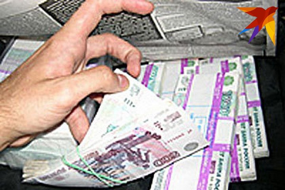 Водитель оставил купюры в автомобиле ГИБДД