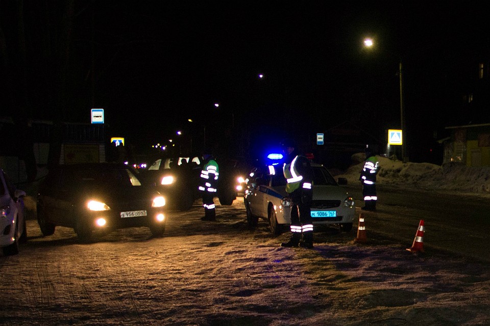 Сотрудники Госавтоинспекции задерживают нарушителей не только во время дежурств, но по обращениям граждан. Фото: vk.com/gibdd43