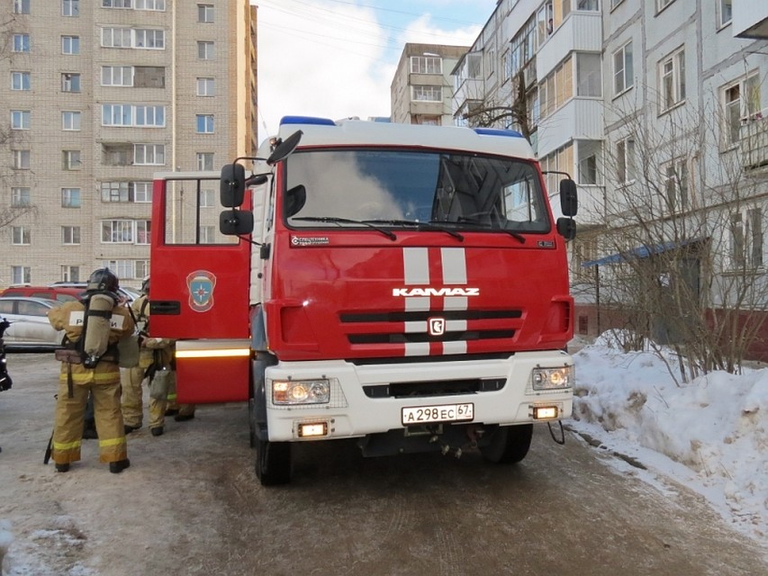 В Смоленске предотвратили взрыв бытового газа. ФОТО: ГУ МЧС России по Смоленской области.