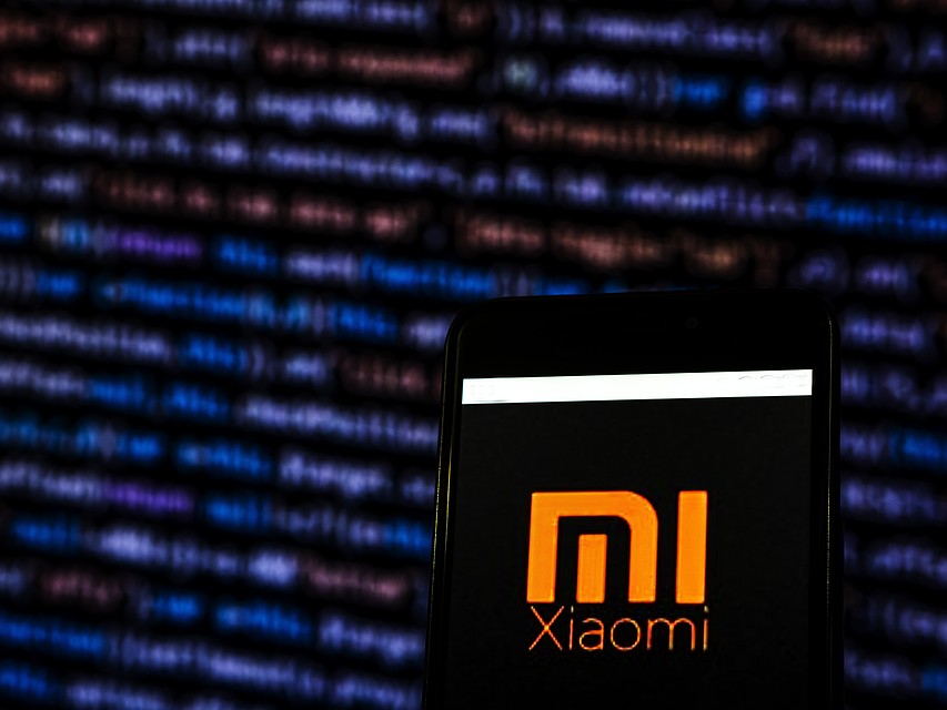 Российская таможня задержала поставки китайских смартфонов Xiaomi на 340 миллионов рублей