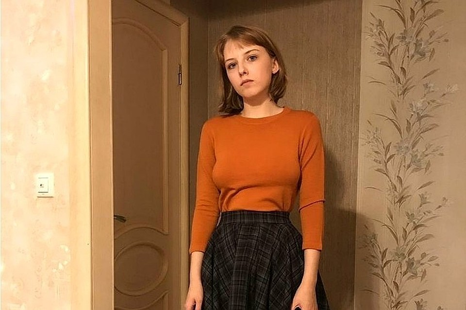 Арина мечтает стать иллюстратором, но талантлива она и в языках: говорит по-английски и по-японски