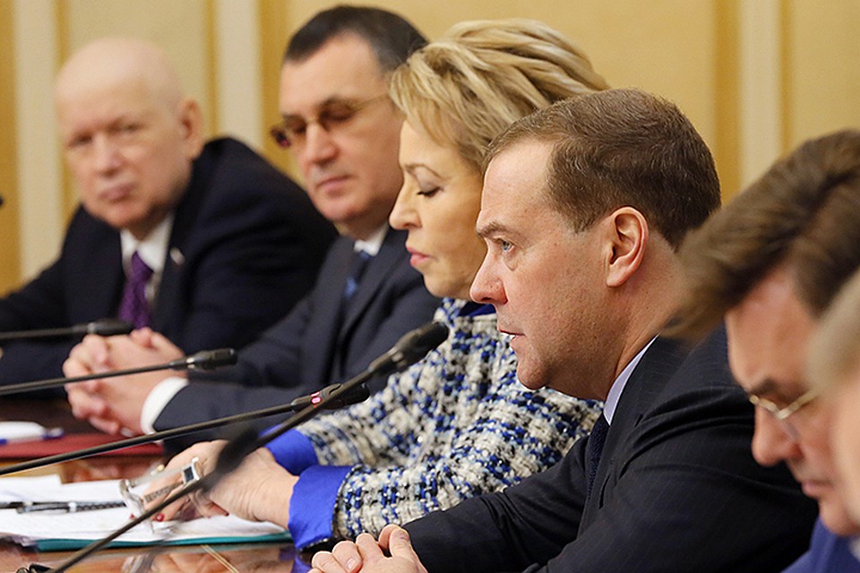 Матвиенко попросила Медведева определить ведомство, которое будет отвечать за качество продуктов. Фото: Екатерина Штукина/ТАСС