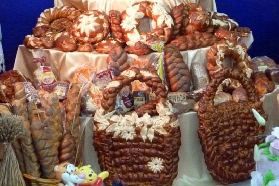 Тюменцы могут купить мясо, рыбу, молочку и мёд на продовольственной выставке