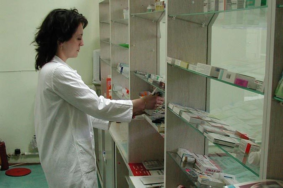 Лекарства всегда необходимо прятать от маленьких детей!