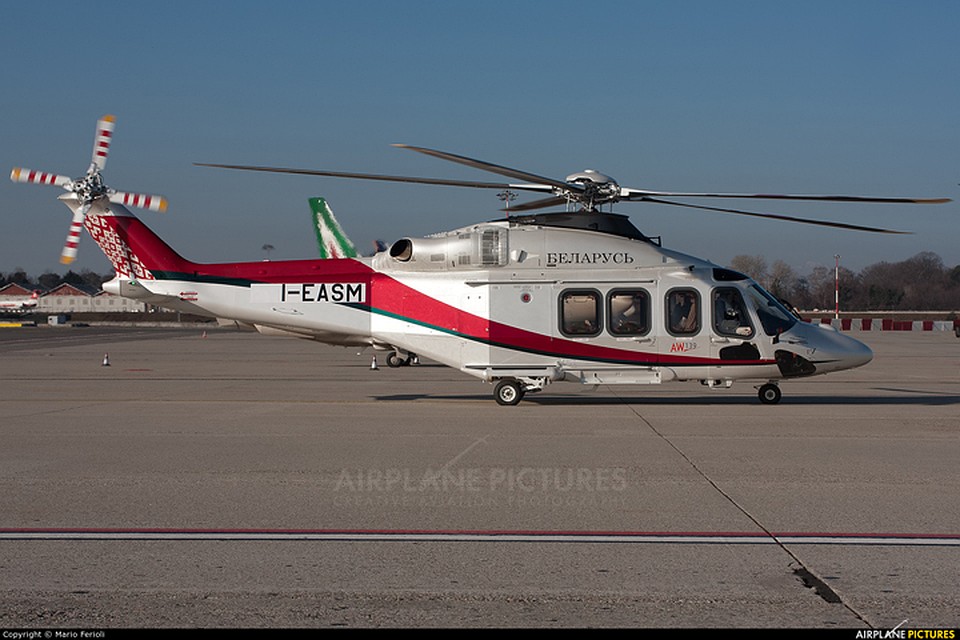 Итальянский вертолет AgustaWestland AW139 раскрашен в стиле других белорусских правительственных воздушных судов. Фото: Mario Ferioli, airplane-pictures.net.