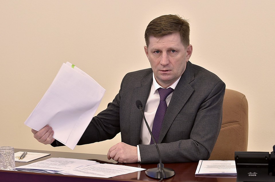 «Сгорели люди, но за это никто не ответил»: губернатор поручил разобраться в пожарах напротив мэрии Хабаровска