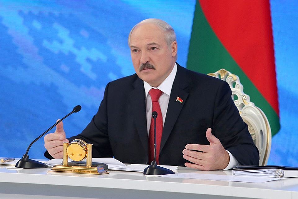 Лукашенко: «Алкашам места за рулем нет». Фото: БелТА