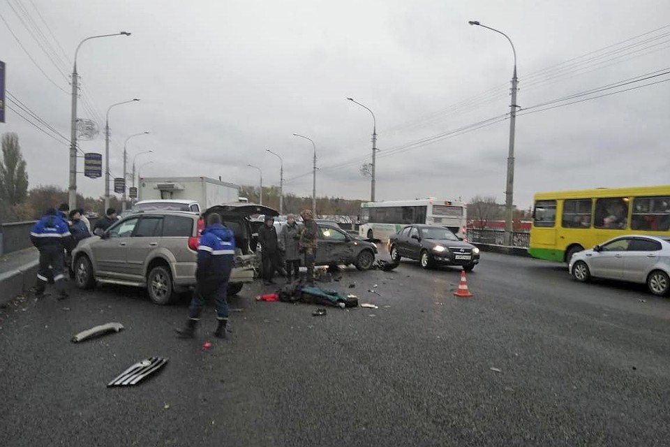 В массовом ДТП погиб человек