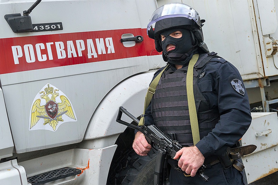 Боец Росгвардии на учениях.