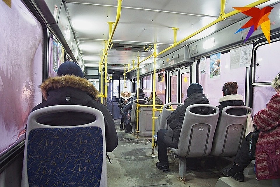 Пассажира вытолкали из автобуса из-за проблем с оплатой проезда