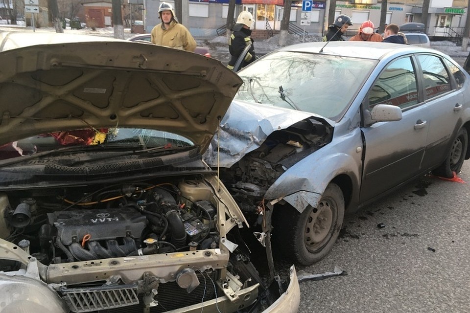 Четыре человека пострадали в ДТП в Новокузнецке. Фото: vk.com, "ДТП Новокузнецка".