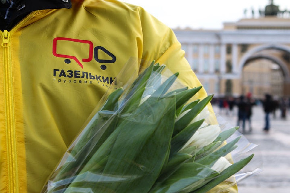 Тюльпаны — символ нежности, хрупкости и в то же время силы наших женщин.