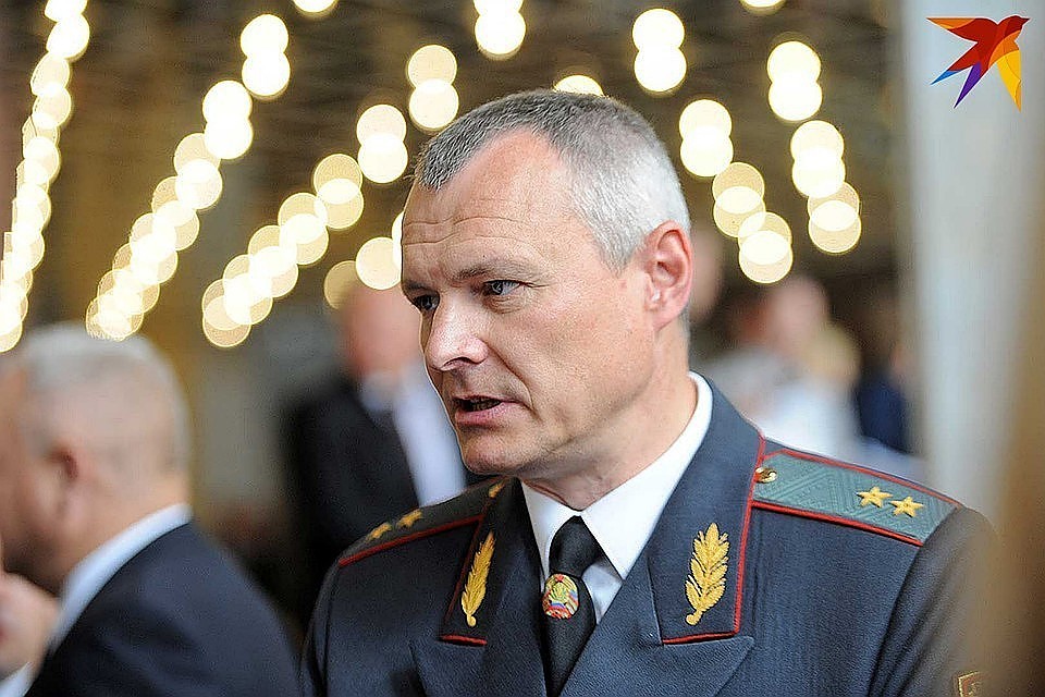 Министр получил известность благодаря своим резким высказываниям.