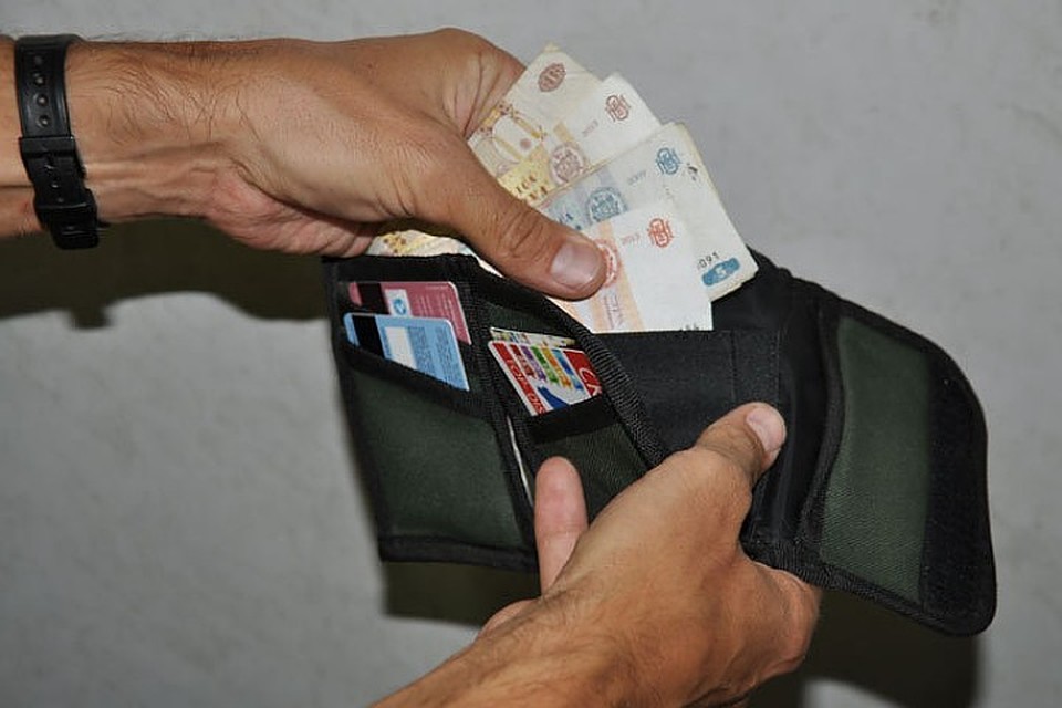 Ziarul de Gardă критикует решение правительства предоставить на Пасху по 600 леев более 610 тысячам человек