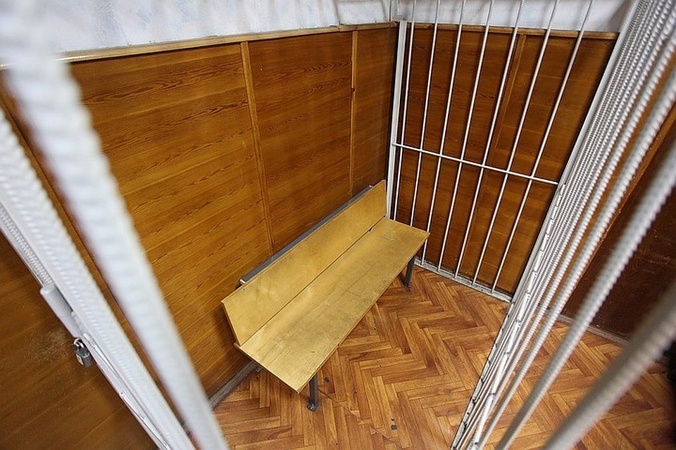 Суд арестовал жителя Кронштадта, доведшего свою девушку до самоубийства.