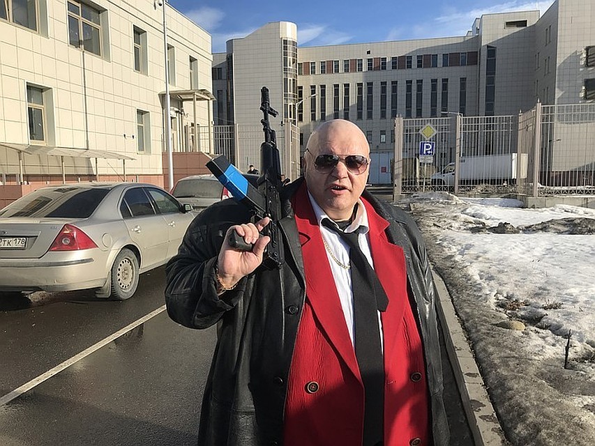 Стас Барецкий на пороге СИЗО - перед встречей с Дациком, выходящим на свободу
