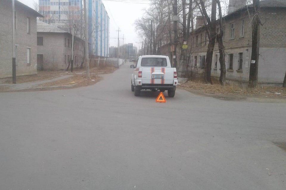 Пьяный водитель в Хабаровске сбил внезапно появившегося пешехода