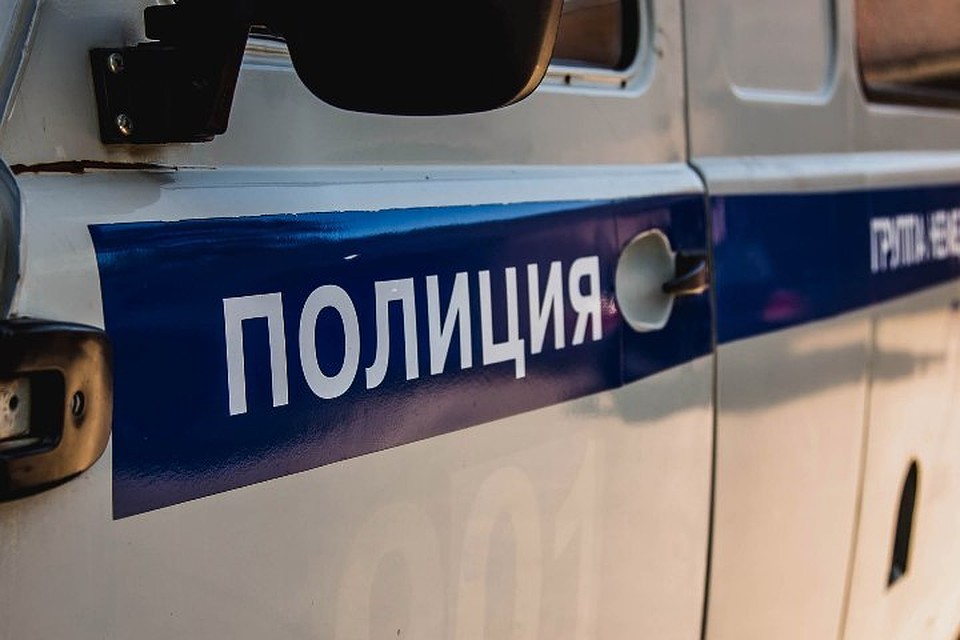 Два маленьких кемеровчанина заигрались на улице и остались ночевать в подъезде